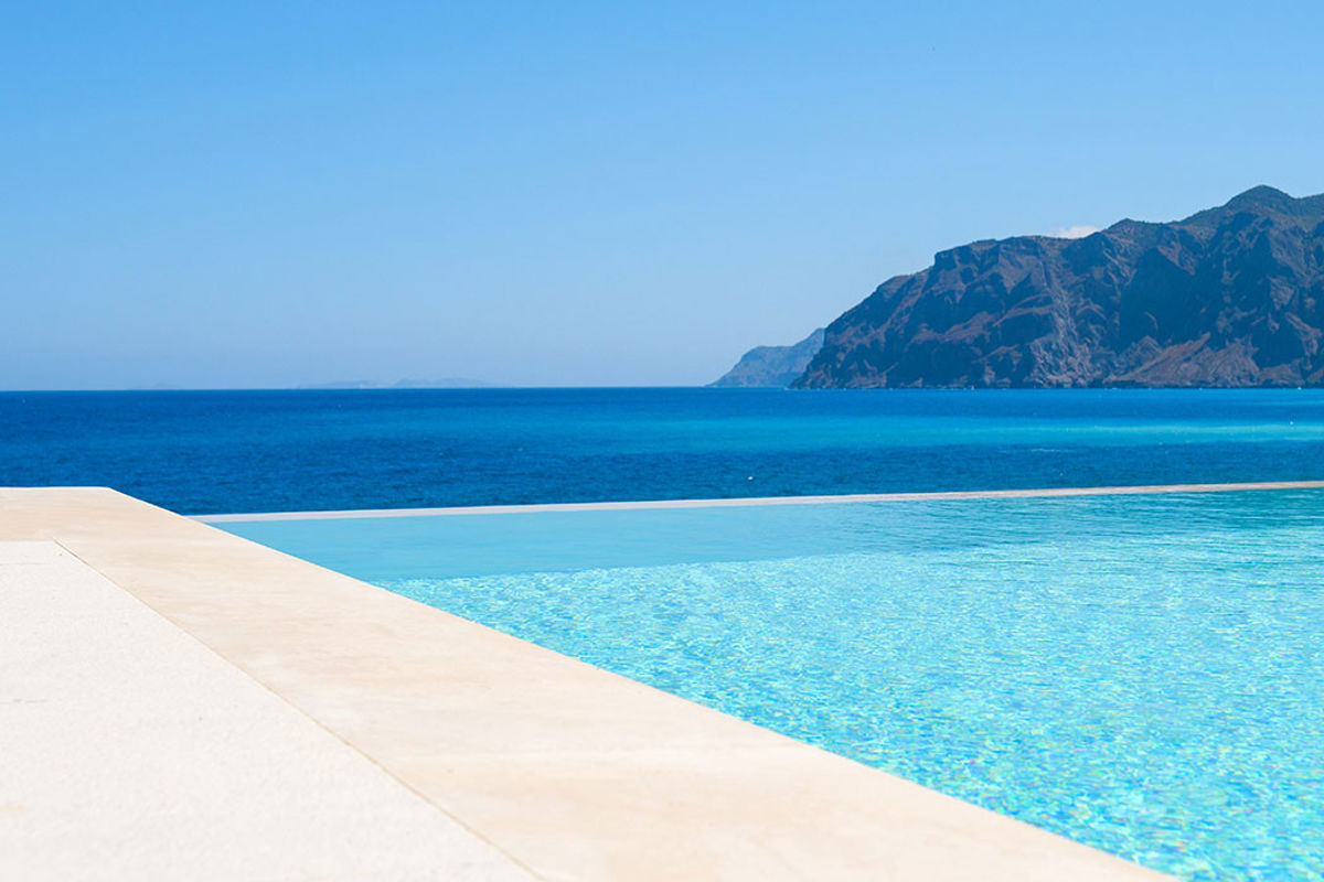 Hello! Magazine | Simpson Travel